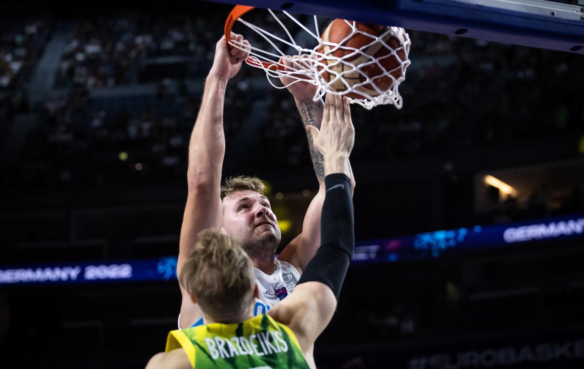 Slovenija : Litva slovenska košarkarska reprezentanca Eurobasket 2022 Luka Dončić | Slovenija je dobila prvo tekmo na EuroBasketu. | Foto Vid Ponikvar/Sportida