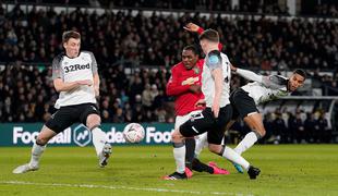 Man Utd prek Rooneyja zlahka v četrtfinale