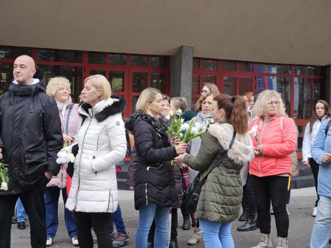 Shod Bela roža proti spolnim zlorabam otrok. | Foto: STA