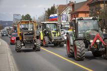 Protestni shod Sindikata kmetov Slovenije. Traktor, kmet, protest.