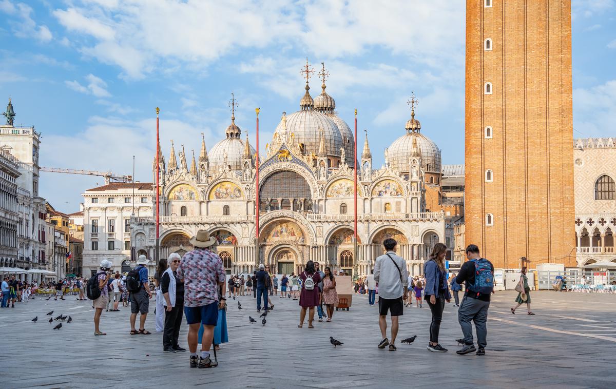 Benetke, Italija | V Benetkah so 25. aprila letos uvedli vstopnino za dnevne obiskovalce v višini pet evrov. | Foto Shutterstock