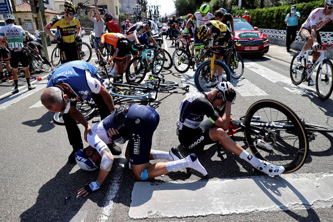 Takoj po startu je prišlo do skupinskega padca. | Foto: Guliverimage/Vladimir Fedorenko