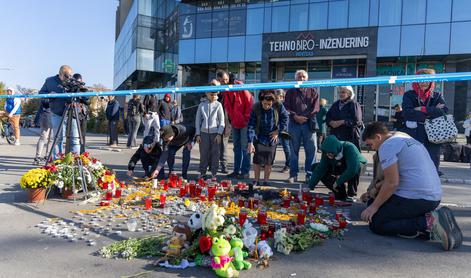 Po tragediji na železniški postaji v Novem Sadu aretiranih enajst ljudi