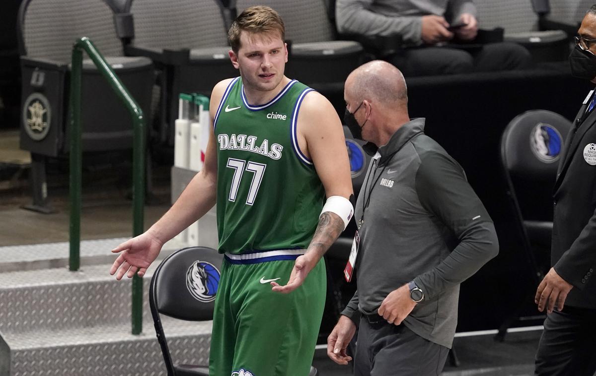 Luka Dončić Rick Carlisle | Luka Dončić in trener Rick Carlisle sta bila proti Sacramento Kings izključena, ker oba prejela po dve tehnični napaki. | Foto Guliverimage