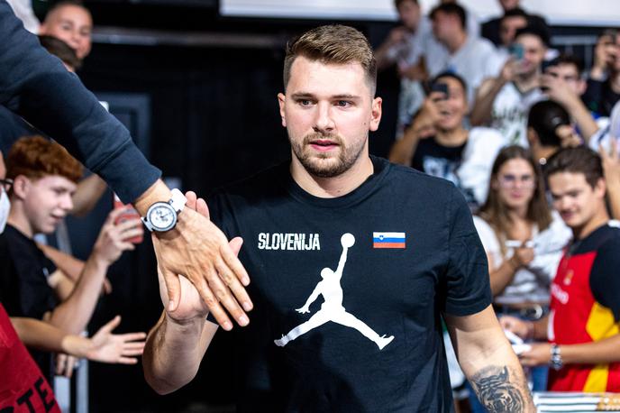 Luka Dončić | Kjerkoli se pojavi, je Luka Dončić magnet za navijače. | Foto Guliverimage