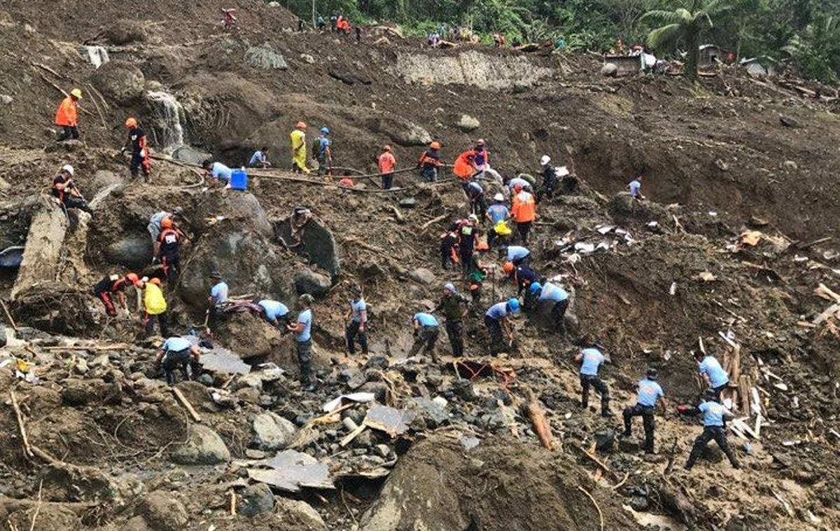 Filipini plaz ciklon | Več dni močnega deževja je povzročilo zemeljske plazove in poplave. | Foto Reuters