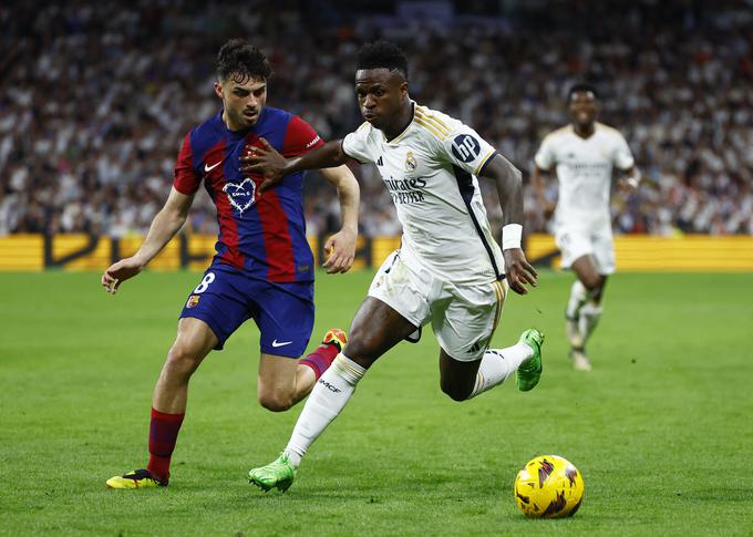 El clasico je ponudil vse, od golov do mejnih sodniških odločitev. | Foto: Reuters