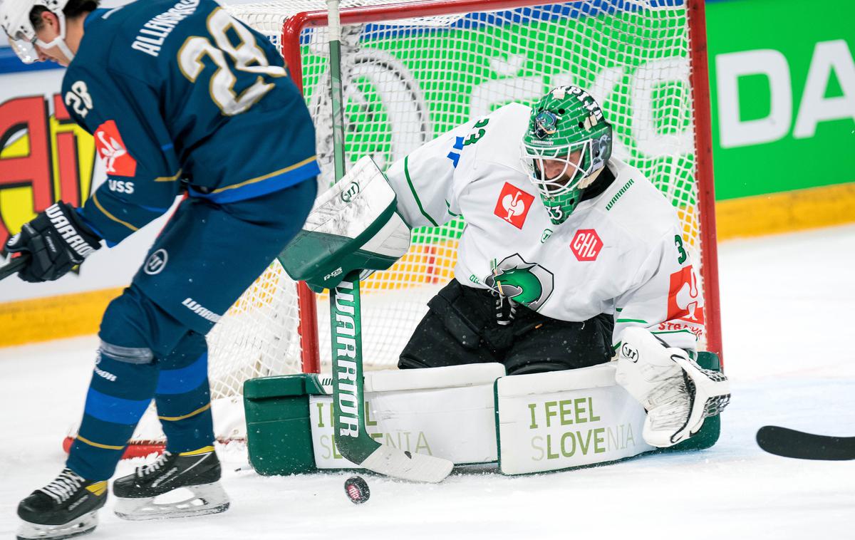 Zug : HK Olimpija | Olimpija je v zadnjem mesecu okušala raven hokeja, na kateri igrajo nekateri najboljši evropski klubi. | Foto Domen Jančič/HK SŽ Olimpija