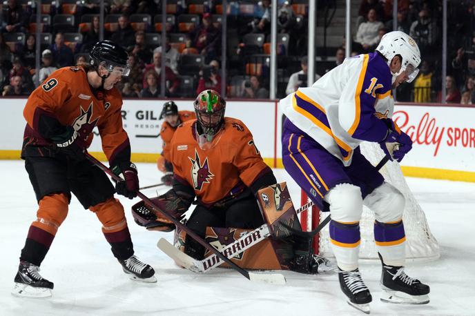 Anže Kopitar Los Angeles Kings | Anže Kopitar je s Kings klonil po kazenskih strelih. | Foto Reuters