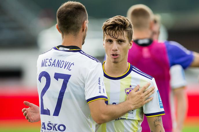 Jasmin Mešanović, Luka Zahović | Jasmin Mešanović in Luka Zahović sestavljata veliko konkurenco v napadu Maribora, ki ga sestavljajo še Jan Mlakar, Marcos Tavares in Gregor Bajde. | Foto Vid Ponikvar