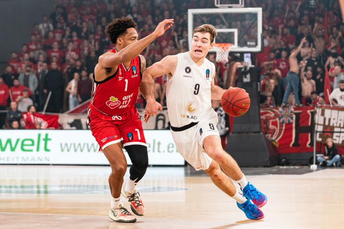 Po EuroBasketu se je preselil v Nemčijo, kjer brani barve Hamburga. | Foto: Guliverimage/Vladimir Fedorenko