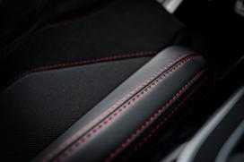 Peugeot 308 GTi - fotogalerija testnega vozila