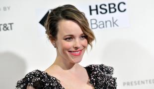 Rachel McAdams prvič po porodu spet blestela na rdeči preprogi #foto