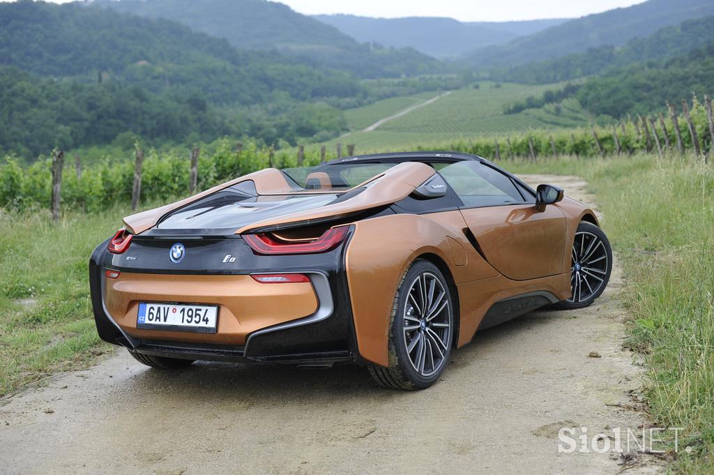 BMW i8 roadster