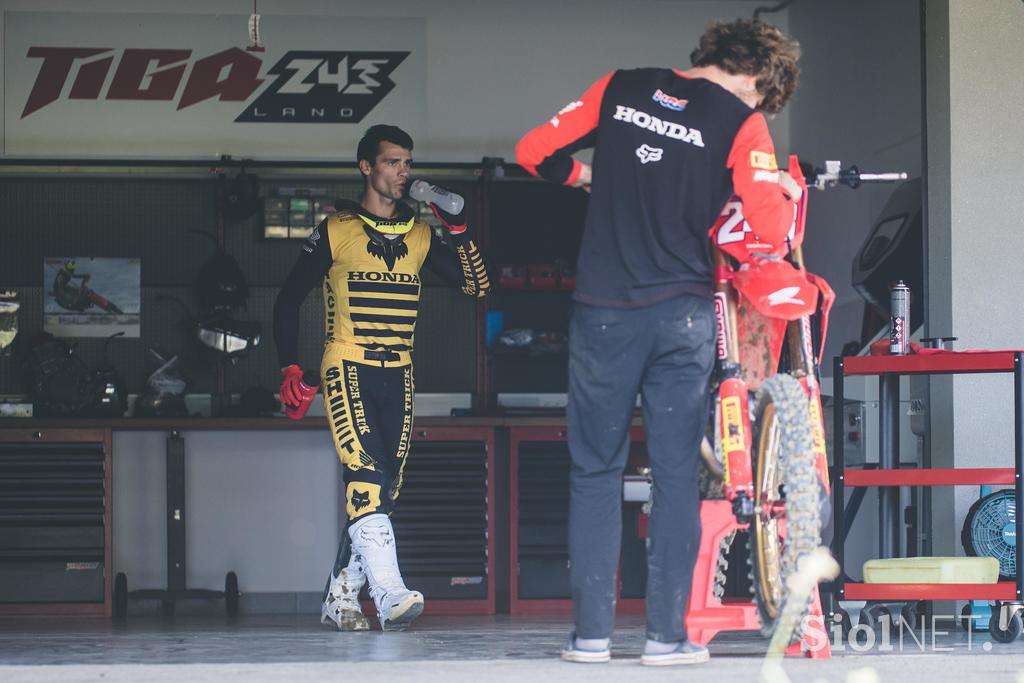 Tim Gajser Honda Tiga243Land