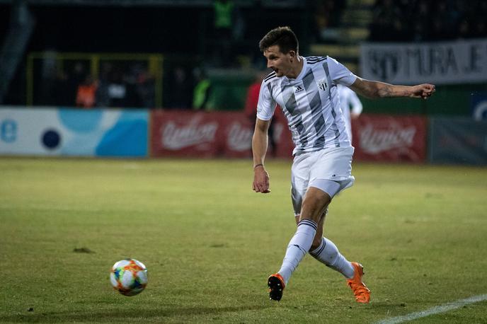 Luka Šušnjara | Luka Šušnjara se seli v Francijo. | Foto Blaž Weindorfer / Sportida