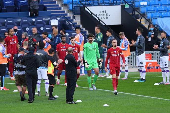 Manchester City - Liverpool | Liverpool bo 22. julija prejel pokal za naslov prvakov. | Foto Reuters