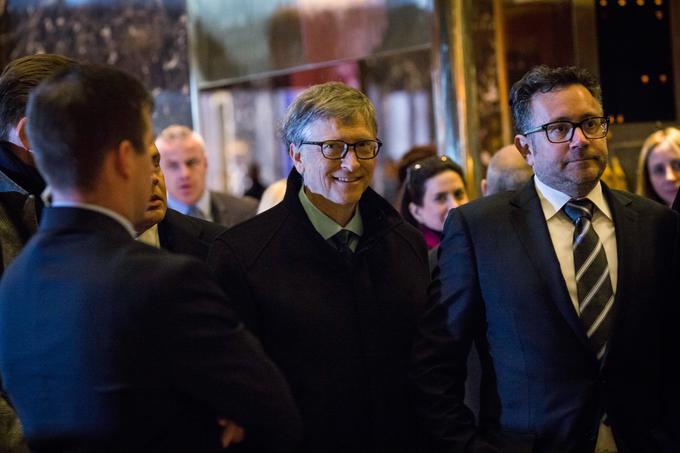 Bill Gates decembra 2016 ob prihodu v preddverje Trumpove stolpnice v New Yorku. Donald Trump je bil takrat prvič izvoljen za predsednika ZDA. | Foto: Guliverimage