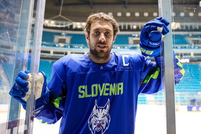 Avgusta 2020, ko bodo finalne skupine potekale na Slovaškem, v Latviji in na Norveškem, bodo lahko pomagali tudi NHL-ovci. Bo tam tudi Anže Kopitar, ki je risom do olimpijskih iger pomagal leta 2016 v Minsku, a nato v Pjongčangu zaradi odločitev lastnikov klubov ni nastopil? | Foto: Matic Klanšek Velej/Sportida