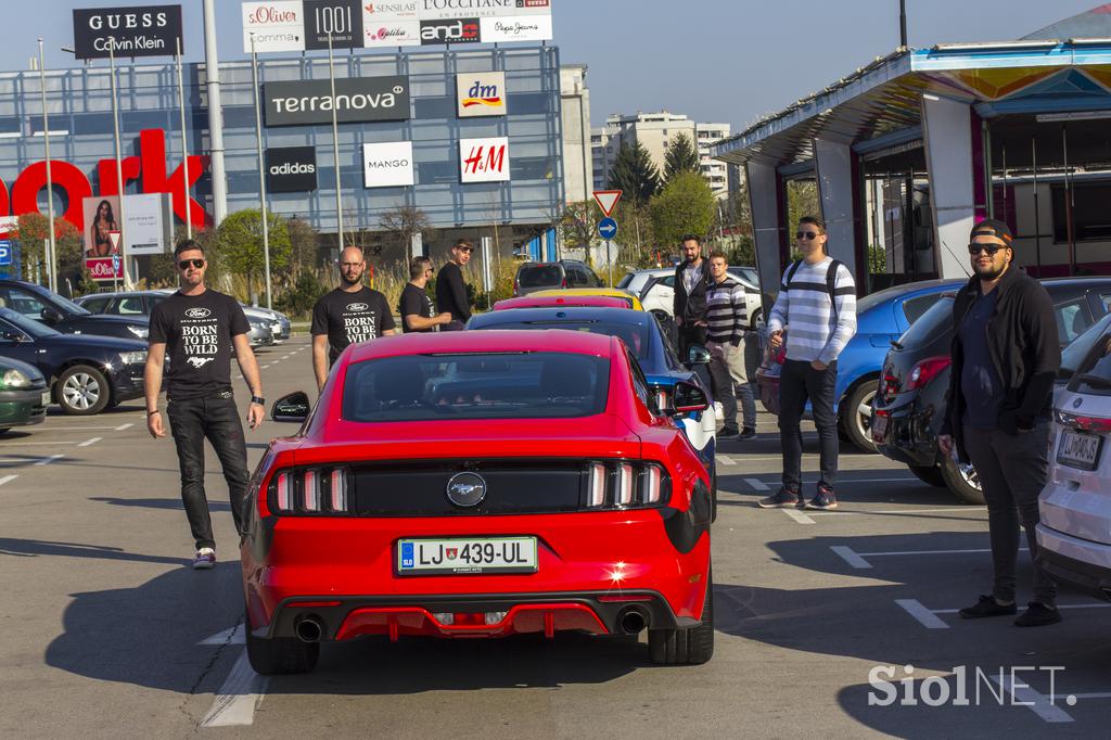 ford mustang