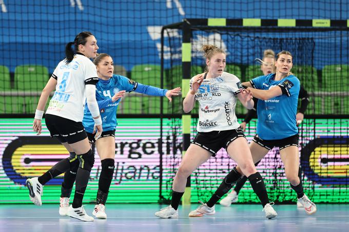 Krim Mercator - Bukarešta, EHF liga prvakinj | Foto: www.alesfevzer.com