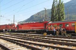 Štirje poškodovani v železniški nesreči na Jesenicah še vedno v bolnišnici