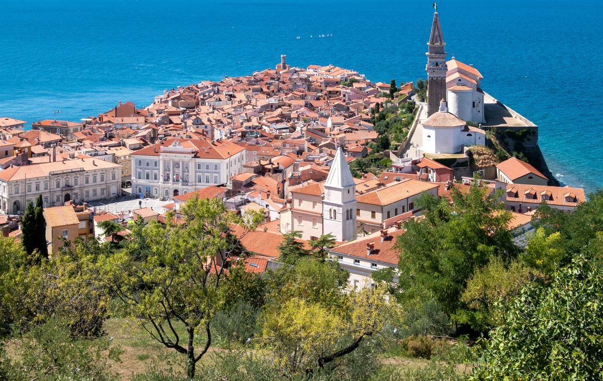 Piran | Film je prirejen po istoimenskem romanu Romana Kukoviča, v katerem trojica mladih odkriva skrite in nepoznane kotičke Pirana. | Foto Pexels