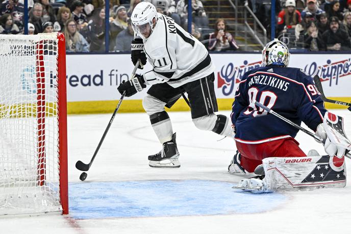 Anže Kopitar | Anže Kopitar se je na gostovanju pri Columbusu dvakrat vpisal med strelce, na koncu pa po podaljšku priznal premoč Blue Jackets. | Foto Reuters