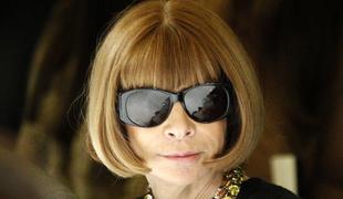 Anna Wintour: strog izraz, paž in sončna očala