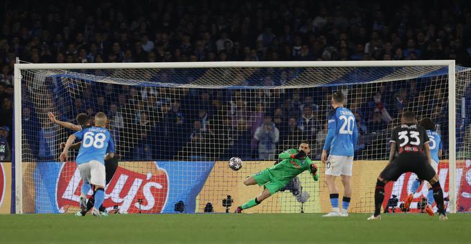 Giroud je zapravil enajstmetrovko, nato pa zadel za vodstvo Milana. | Foto: Reuters