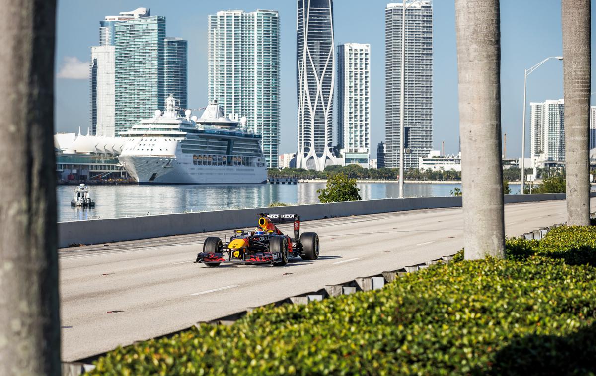 F1 New York Miami | Formula 1. maja prihaja v Miami. Sergio Perez je tam že dirkal, ko so snemali film Race to Miami. | Foto Red Bull Content Pool