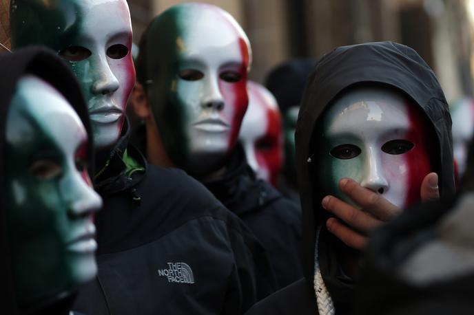 CasaPound Italija | Italijansko skrajno desničarsko gibanje CasaPound shod pripravlja ob stoti obletnici zmage Italije v prvi svetovni vojni, na njem pa pričakujejo več tisoč ljudi.  | Foto Reuters