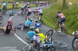 Množičen padec prekinil dirko po Dofineji, na tleh tudi Roglič in Evenepoel #video