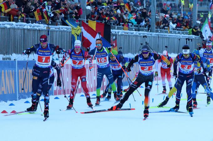 Miha Dovžan (s startno številko 10) je šel danes prvi v boj. | Foto: Guliverimage