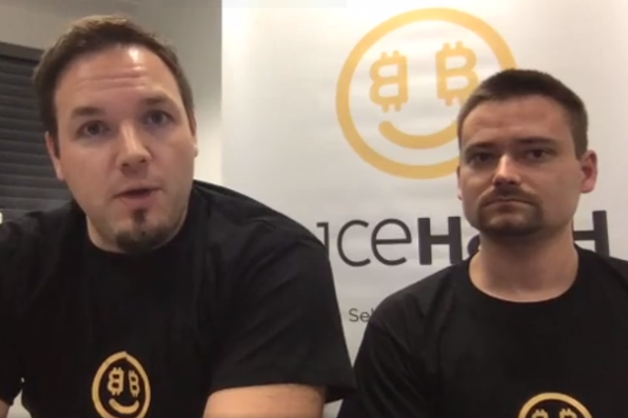 NiceHash | 7. decembra 2017, dan po hekerskem napadu, sta takrat vodilna v podjetju Nicehash – Marko Kobal in Matjaž Škorjanc – v dolgem videoposnetku na družbenem omrežju Facebook razkrila nekaj podrobnosti o dogodku in izrazila prepričanje, da jih je nekdo želel uničiti. Kobal je z direktorskega položaja pri Nicehashu sicer odstopil le dva tedna pozneje, Škorjanc pa je v podjetju deloval še naprej, a ima trenutno druge težave, saj so ga konec septembra aretirali v Nemčiji. Več o tem preberite v okvirju. | Foto Facebook