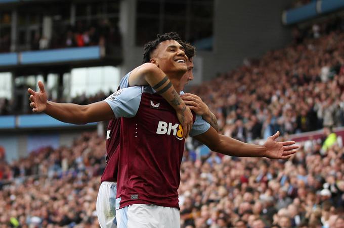 Nogometaš Aston Ville Ollie Watkins je v uvodnih 21 minutah kar dvakrat zatresel mrežo galebov (Brighton & Hove Albion), na koncu pa se je lahko pohvalil s kar tremi zadetki. | Foto: Reuters