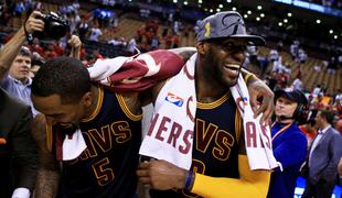 Cleveland Cavaliers v finalu lige NBA, Le Bron James že šestič zapored (video)