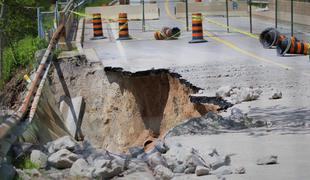 Geološka katastrofa na Kitajskem, razpoke segajo več kot kilometer globoko #foto