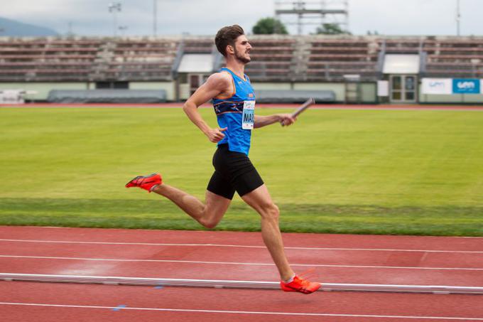 Bruno Šulman je v svoji zadnji atletski sezoni (2021) postal državni prvak v štafetnem teku 4 x 400 metrov, v svoji paradni disciplini, teku na 400 metrov z ovirami, pa je na članskem državnem prvenstvu z osebnim rekordom 53,91 osvojil bron. | Foto: Peter Kastelic/AZS