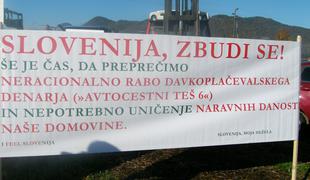 Protestniki: Zaradi hitre ceste se bo moralo preseliti 43 družin