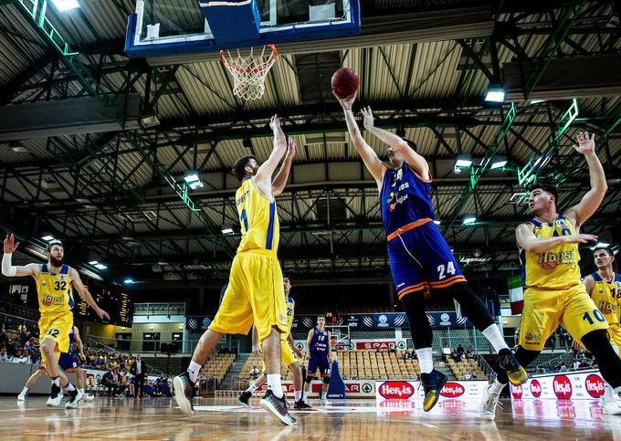 Helios se veseli uvrstitve v polfinale. | Foto: Vid Ponikvar