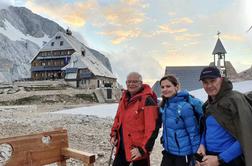 S Kredarice še na Triglav: Janša odpeljal Borrella na vrh Slovenije #foto