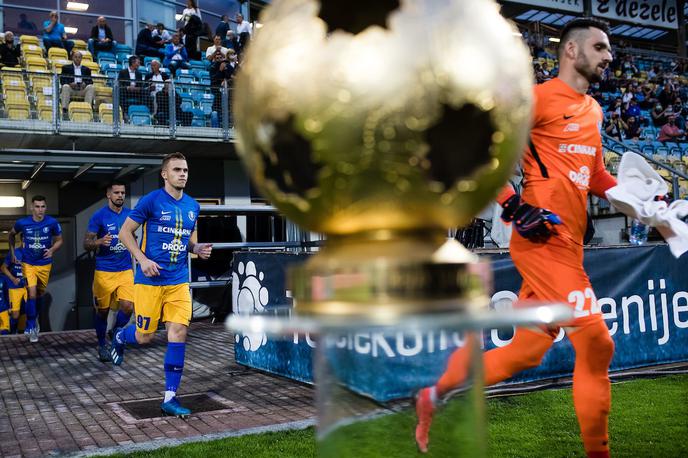 NK Celje | Zadnji obračun Celja in Olimpije v Celju se je končal z zgodovinskim naslovom Celjanov. Tokratni bo imel tudi dobrodelni namen. | Foto Grega Valančič/Sportida