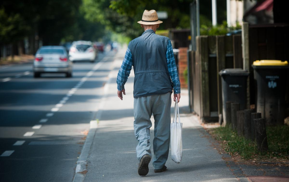 upokojenec | Obstaja nekaj izjem, ko se zaradi osebnih okoliščin lahko upokojite pred dopolnjenim 60. letom starosti. | Foto Bor Slana