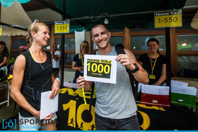 Letos je za Kralja vse v znamenju števila tisoč. Tudi štartna številka na deseti Nočni 10ki, ki jo je odtekel bosonog. | Foto: Vid Ponikvar