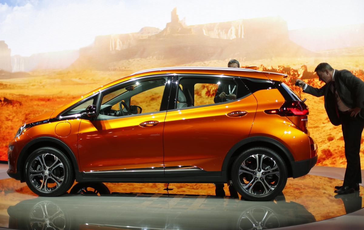 Chevrolet Bolt, General Motors | Pre petimi leti je General Motors predstavil električno vozilo Chevrolet Bolt EV, do leta 2025 pa želijo ustvariti še 30 novih modelov popolnoma električnih vozil v celotnem portfelju svojih blagovnih znamk. | Foto Reuters