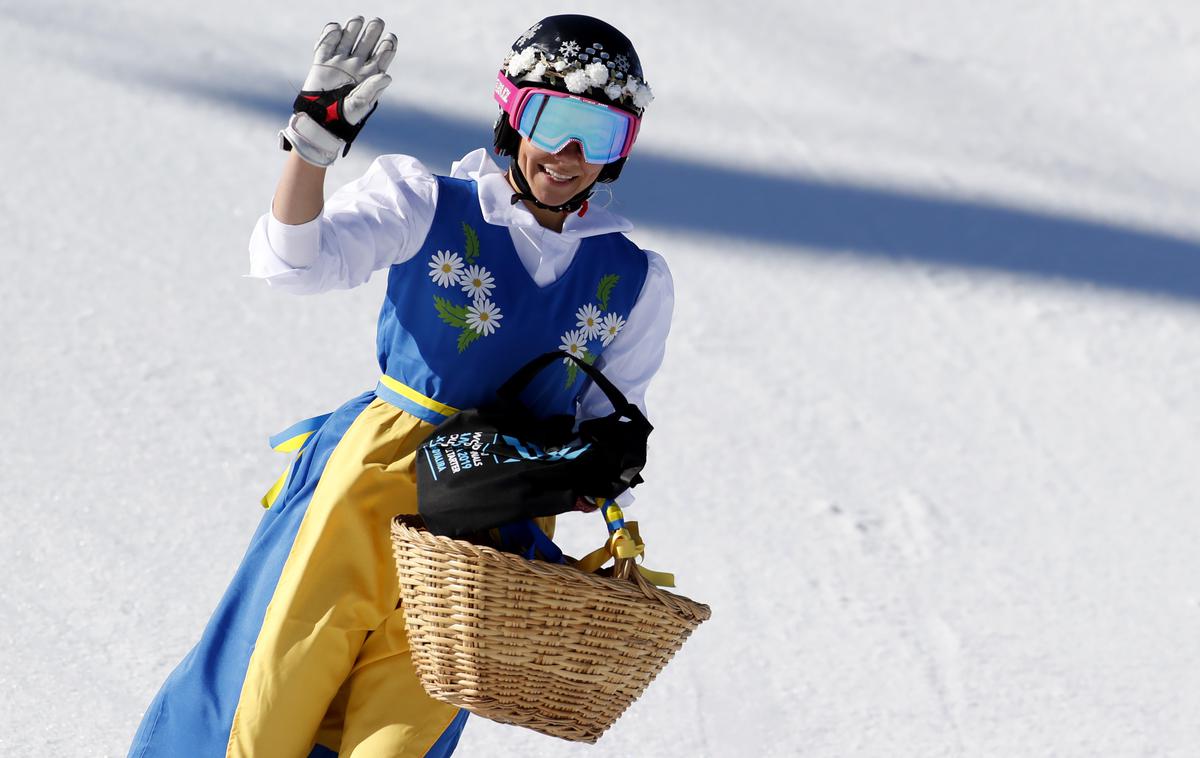 Frida Hansdotter poslovilna Soldeu | Frida Hansdotter in njena oprava na zadnji tekmi v karieri. | Foto Reuters