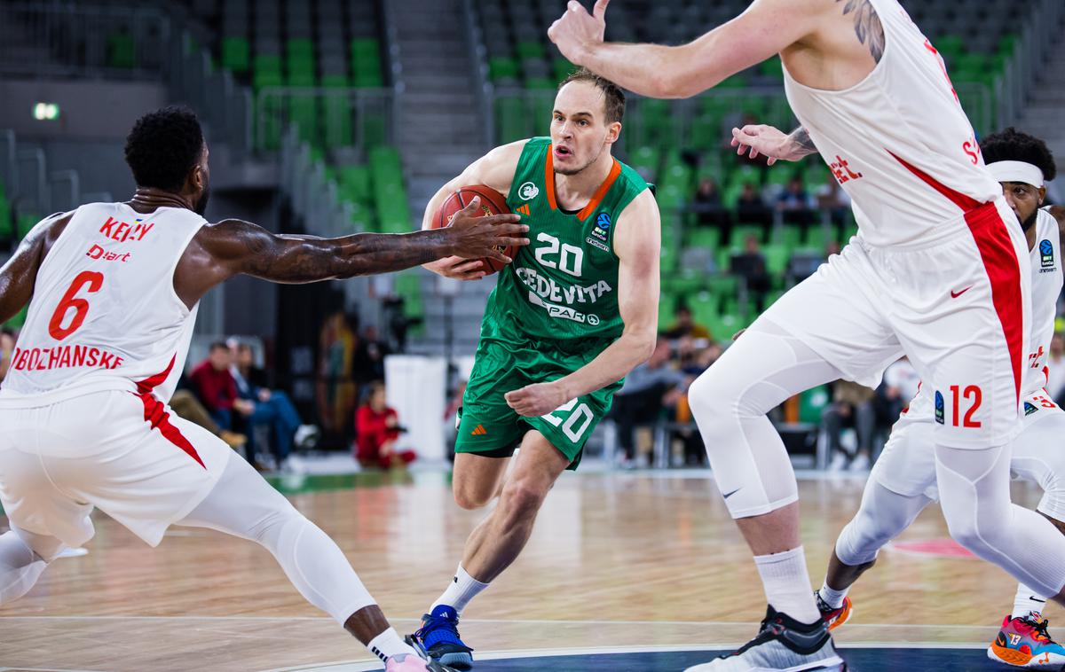 EuroCup: Cedevita Olimpija - Prometej Klemen Prepelič | Cedevita Olimpija je v Stožicah izgubila obračun z ukrajinskim Prometejem. Klemen Prepelič je za ljubljansko moštvo debitiral z dvojnim dvojčkom. | Foto Grega Valančič/www.alesfevzer.com