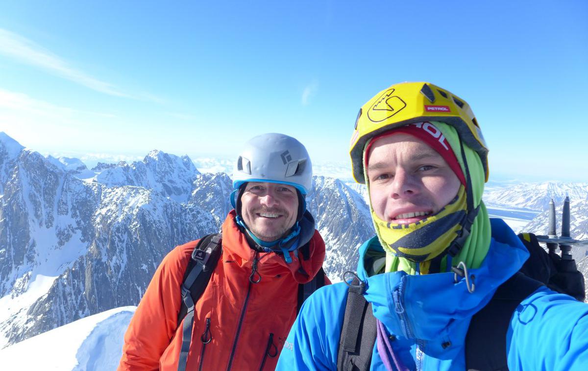 Miha Zupin in Janez Svoljšak na vrhu Apocalypse North | Gorenjska alpinista Miha Zupin in Janez Svoljšak na vrhu Apocalypse North na Aljaski | Foto Janez Svoljšak