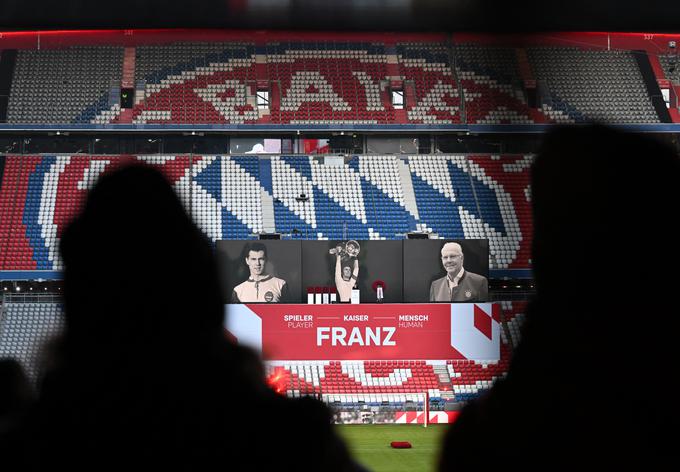 Del ulice, ki se trenutno imenuje Werner Heisenberg Allee in poteka ob stadionu na severu mesta, se bo ob prvi obletnici smrti Franza Beckenbauerja preimenoval v Franz Beckenbauer Platz. | Foto: Reuters